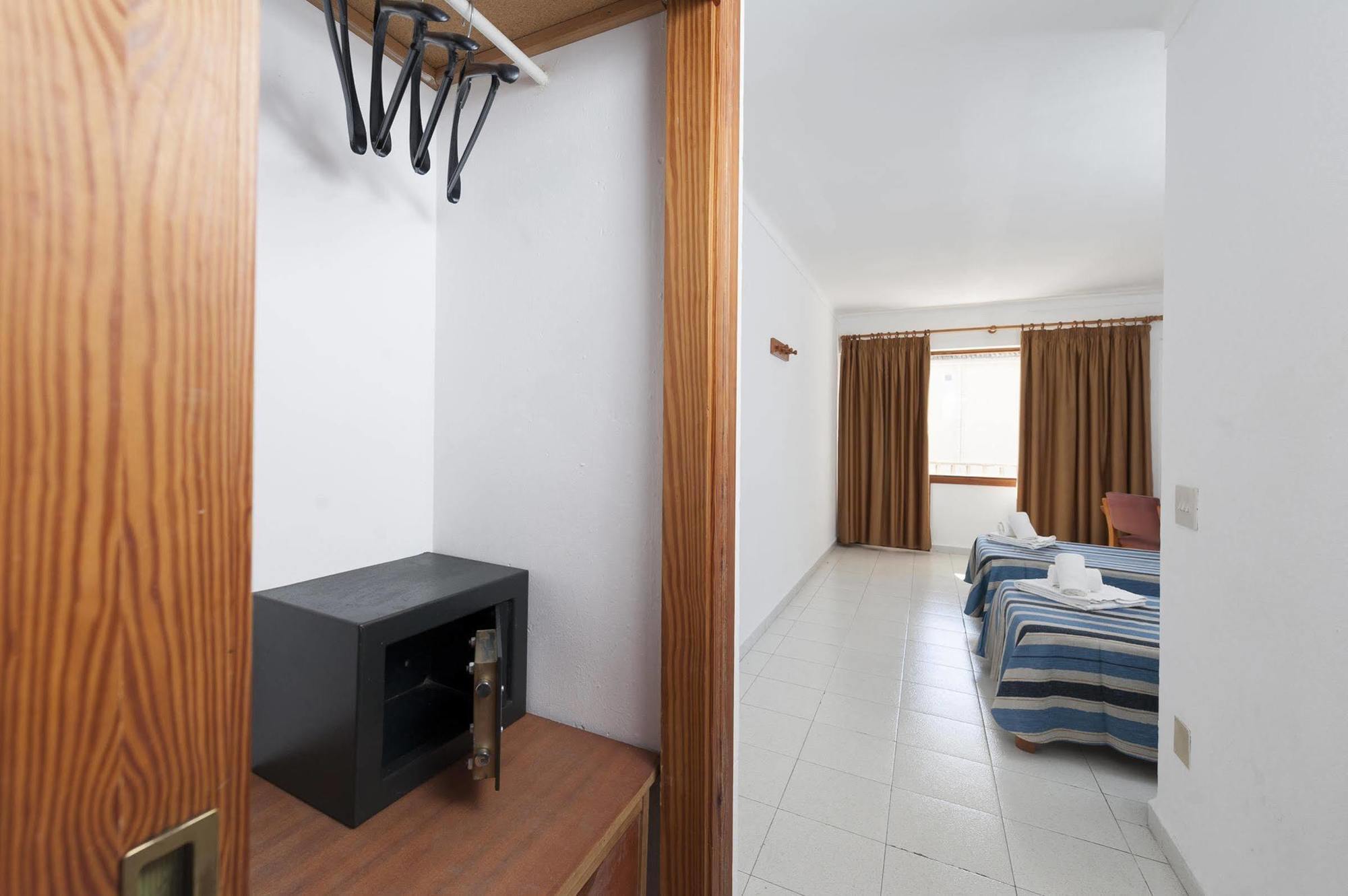 Hostal Casa Bauza Кала Ратьяда Экстерьер фото