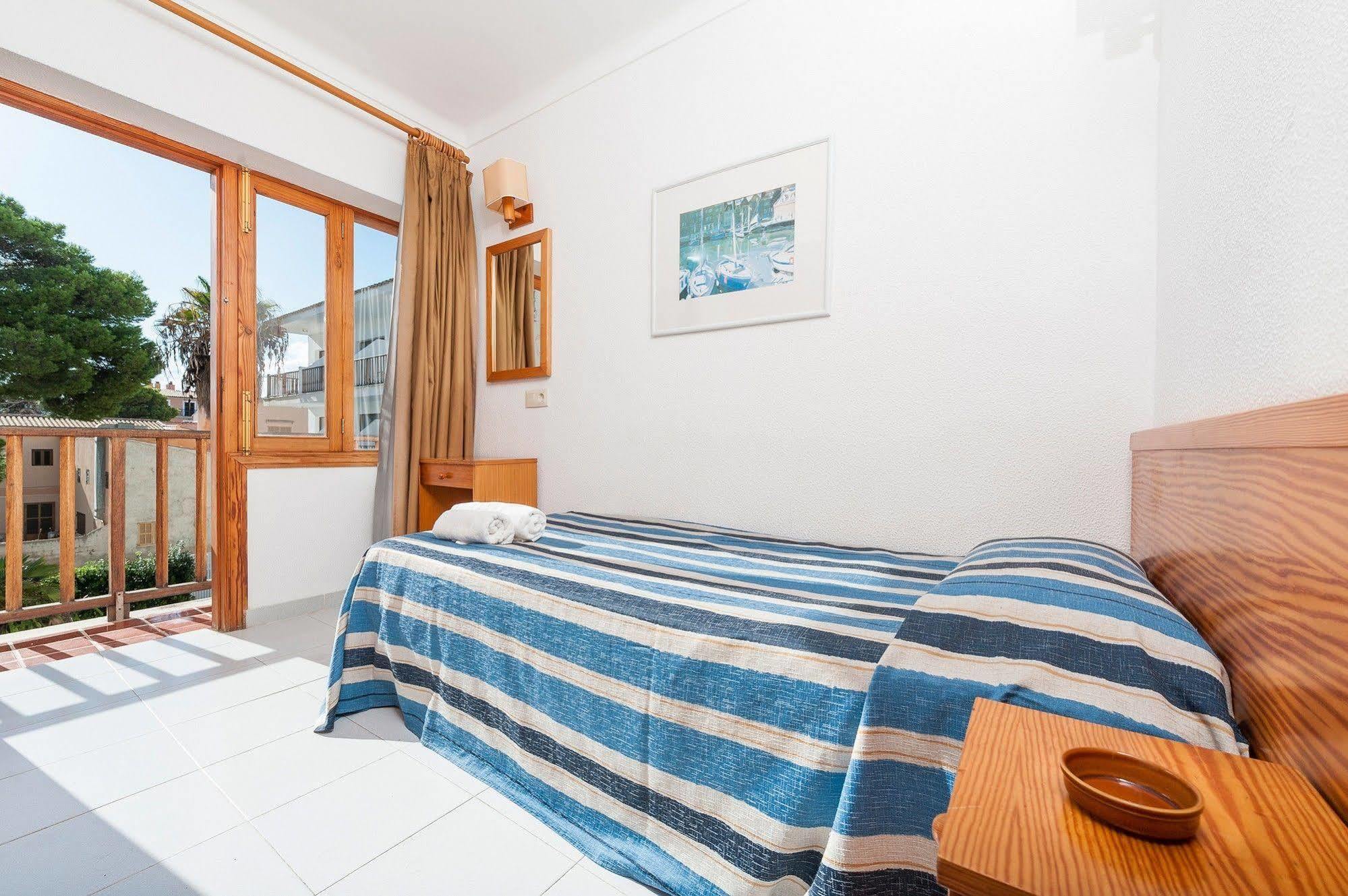 Hostal Casa Bauza Кала Ратьяда Экстерьер фото